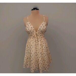 Aeropostal V‎ Neck Fit Flare Textured Mini Dress Size MYellow Coquette Smocked